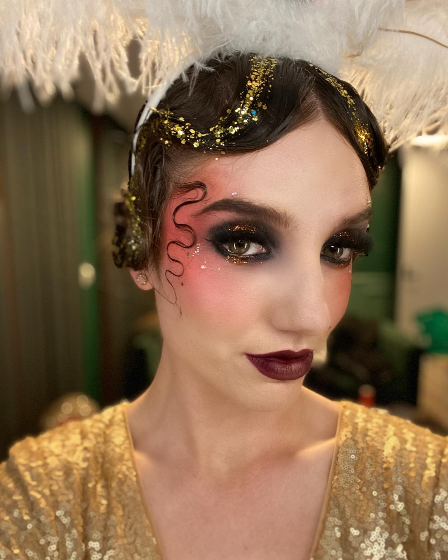 Hair and Makeup on absolute stunners @madrussell and @chloemalek for the @google.australia &lsquo;Magic&rsquo; themed party last night. 
Temple rouge+finger wave+glitter= chefs kiss (and they said I was rubbish at maths 🙄)
Event by &lsquo;Produced B