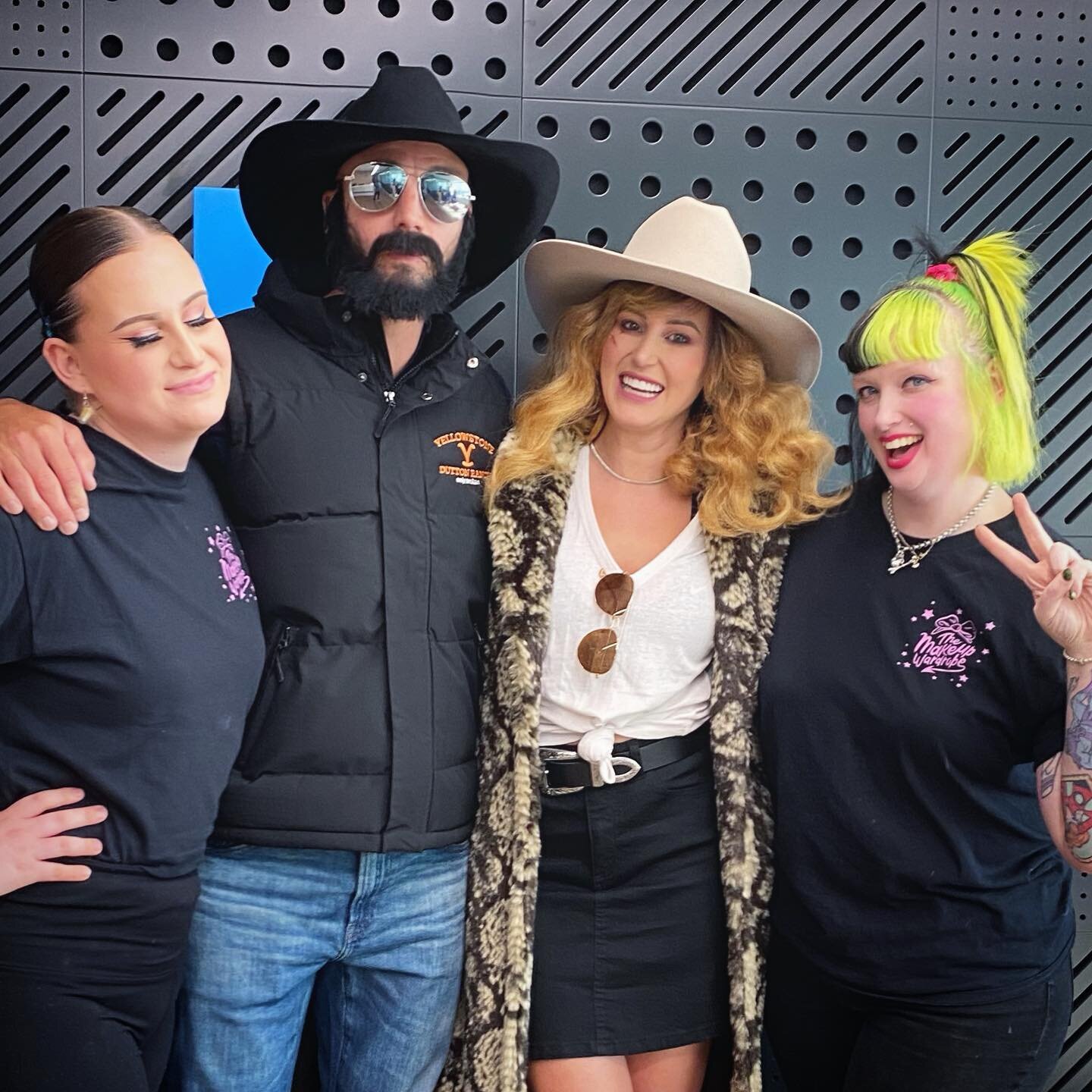 Thanks for having us @stanaustralia 🤠!
Rip and Beth makeovers on @therealbeauryan and @roxyjacenko for the Yellowstone launch last night 💛 
Assisted by @laurenherseyofficial 🎀