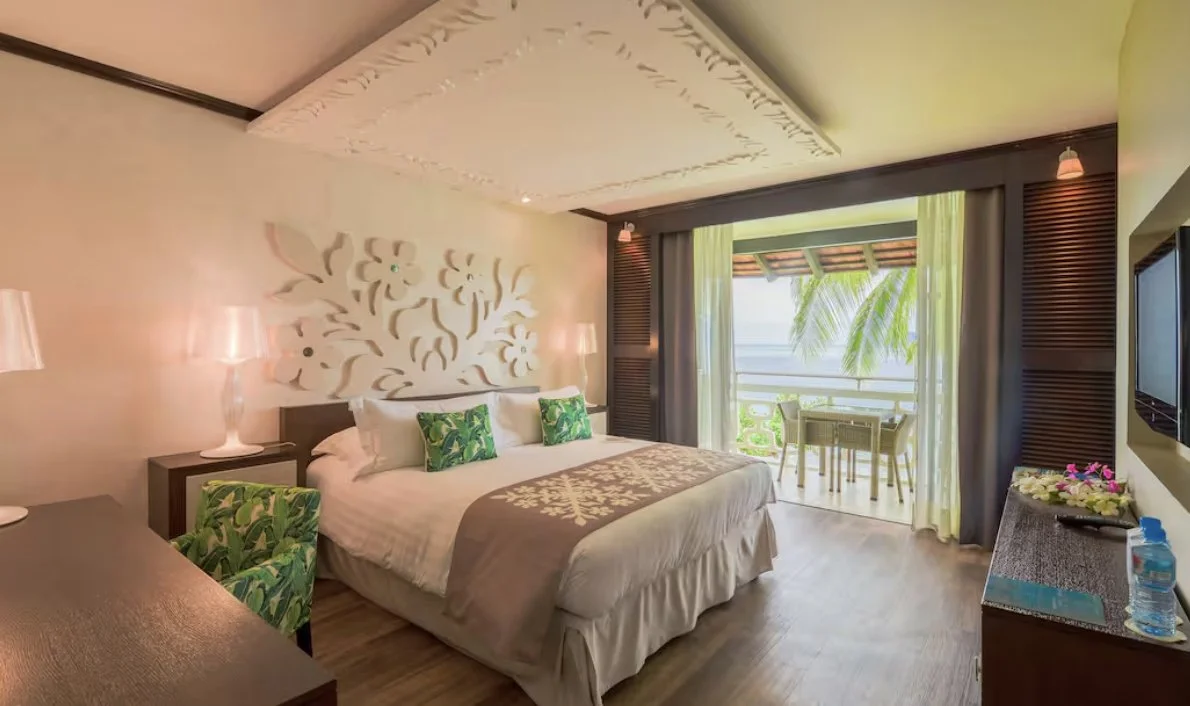 INTERCONTINENTAL BEDROOM.jpg