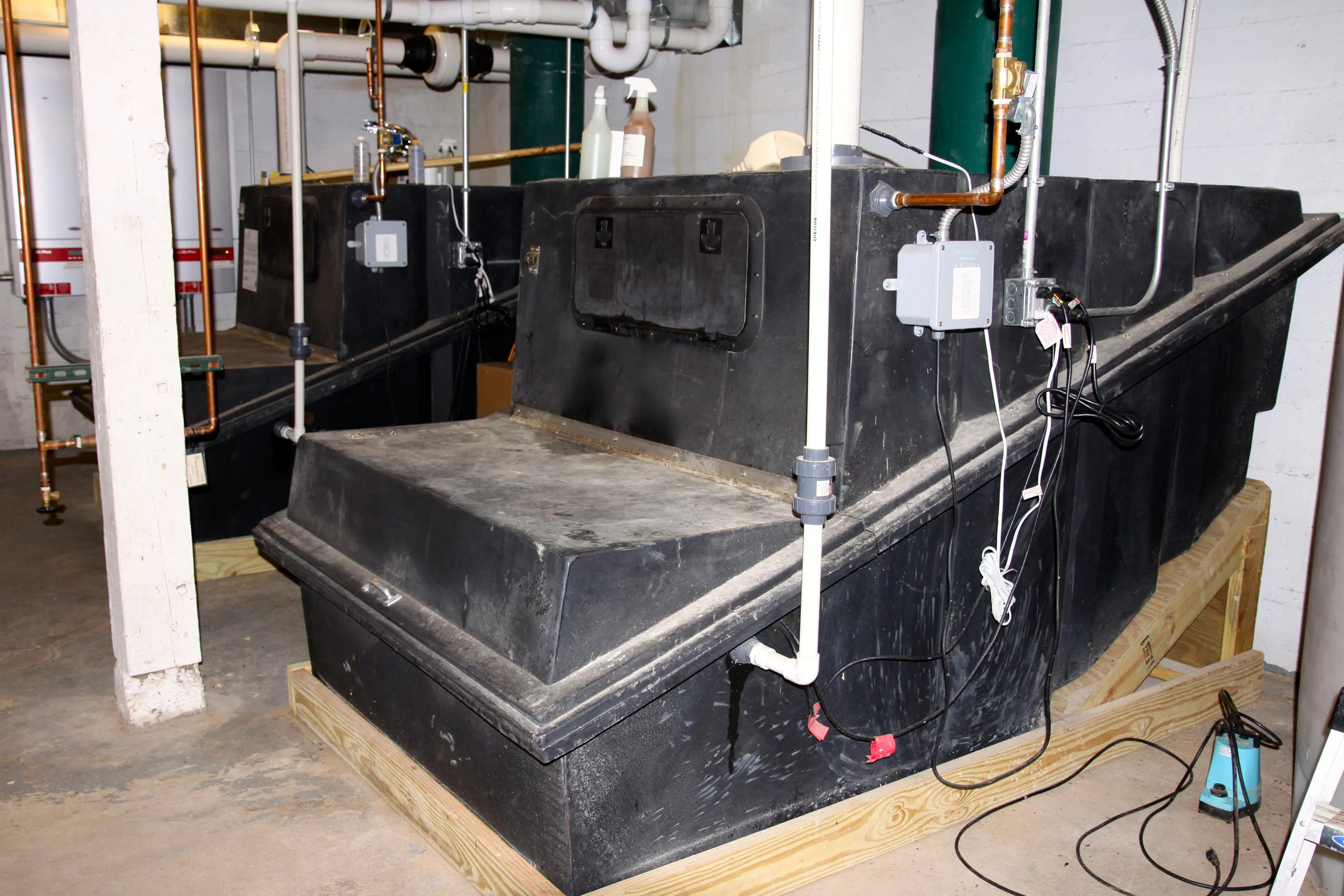 Composting Toilets HQ.jpg