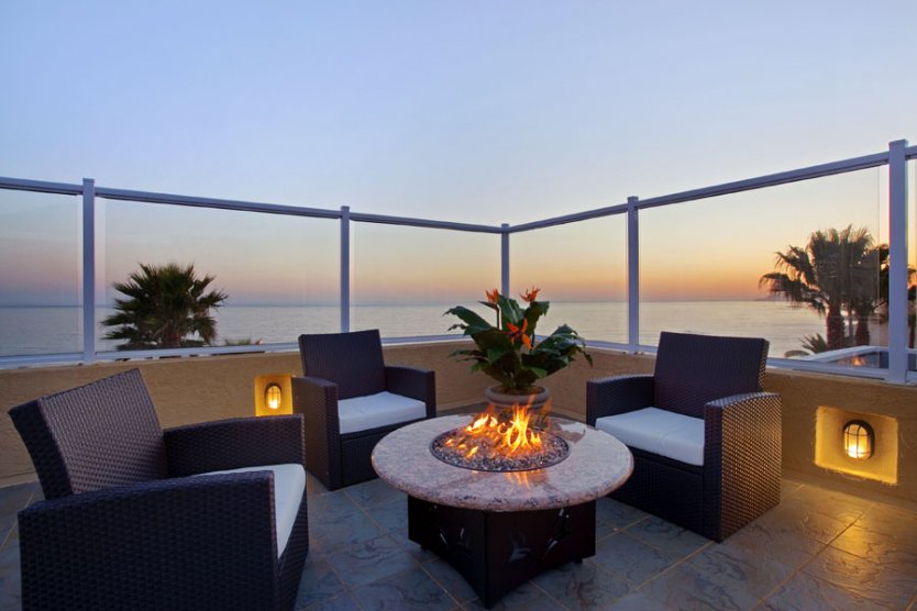 sun-deck-fire-pit.jpg