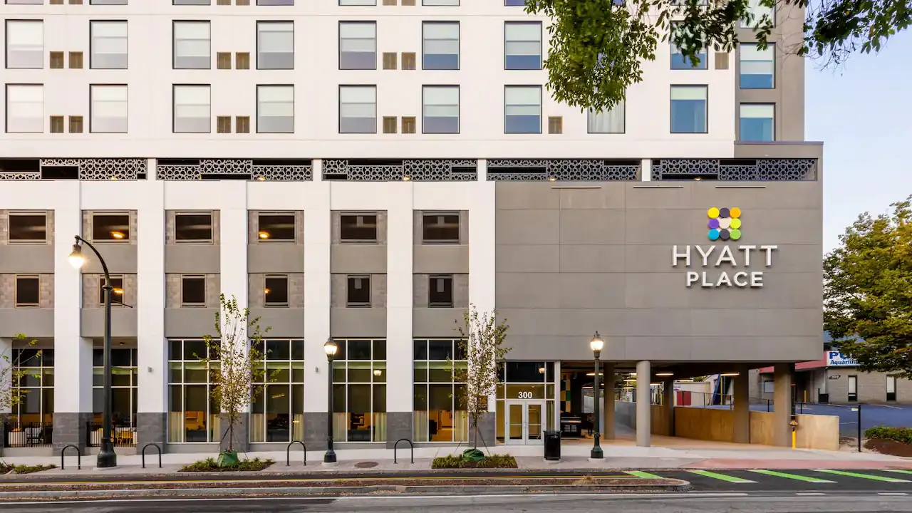 Hyatt-Place-Atlanta-Centennial-Park-P032-Exterior.16x9.webp