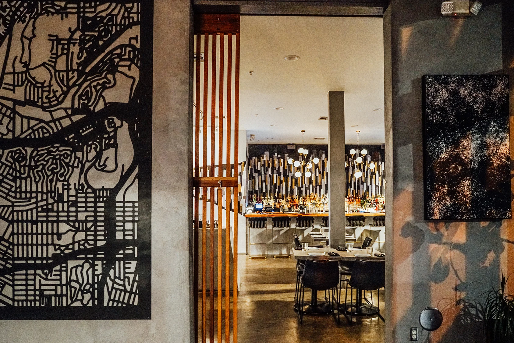 LA-Downtowner-Tuck-Lobby-Bar-4_sm.jpg