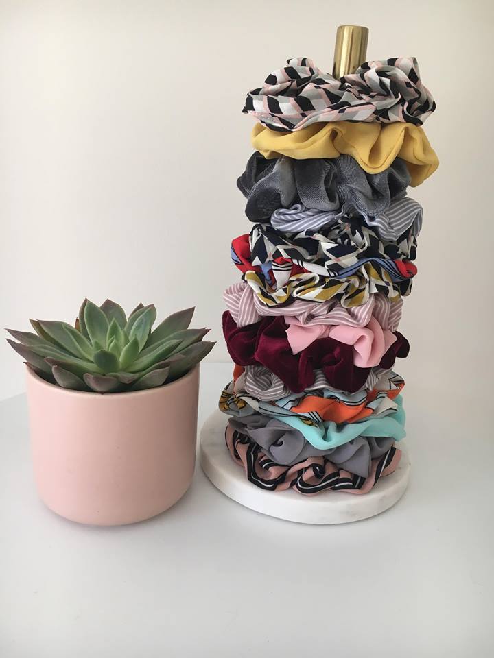 srunchie_stand_1024x1024@2x.jpg