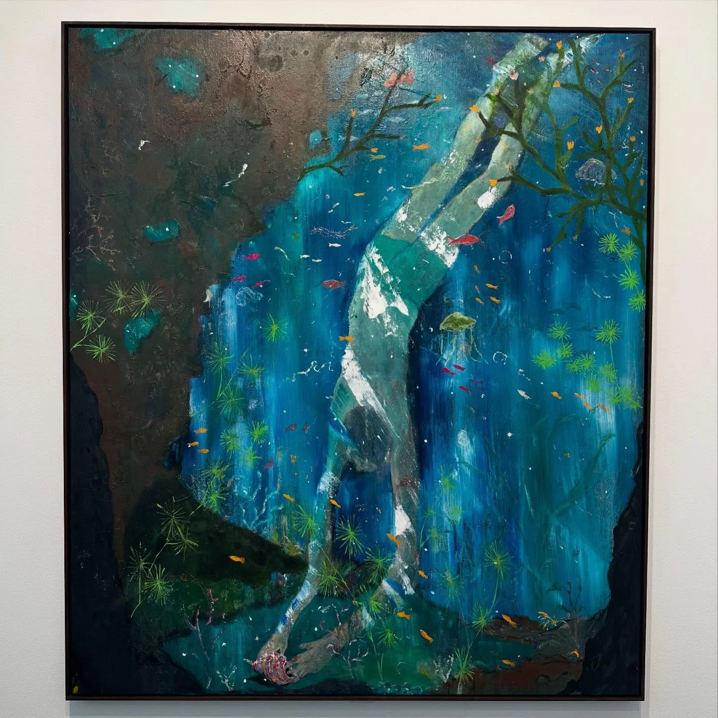 Frieze Fair first day highlights and details.. good energy under the tent, the right number of people, business being done. Thanks to all the galleries that invest so much to make this happen. 🙏🏻🙏🏻💙
Tom Anholt @_joshlilley 
John Zurier @galerie_