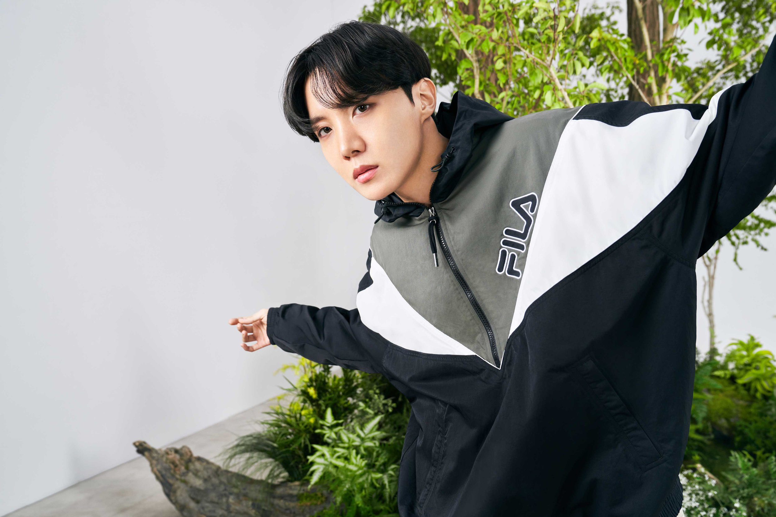 jhope001.jpg