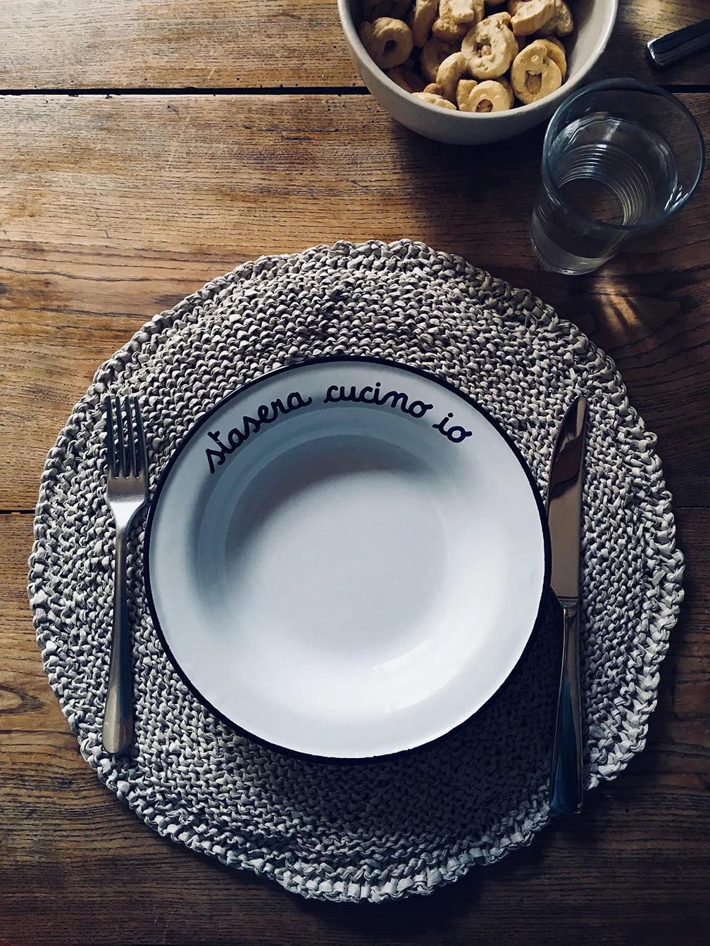 wool_done_round_placemat_knitting_kit_2