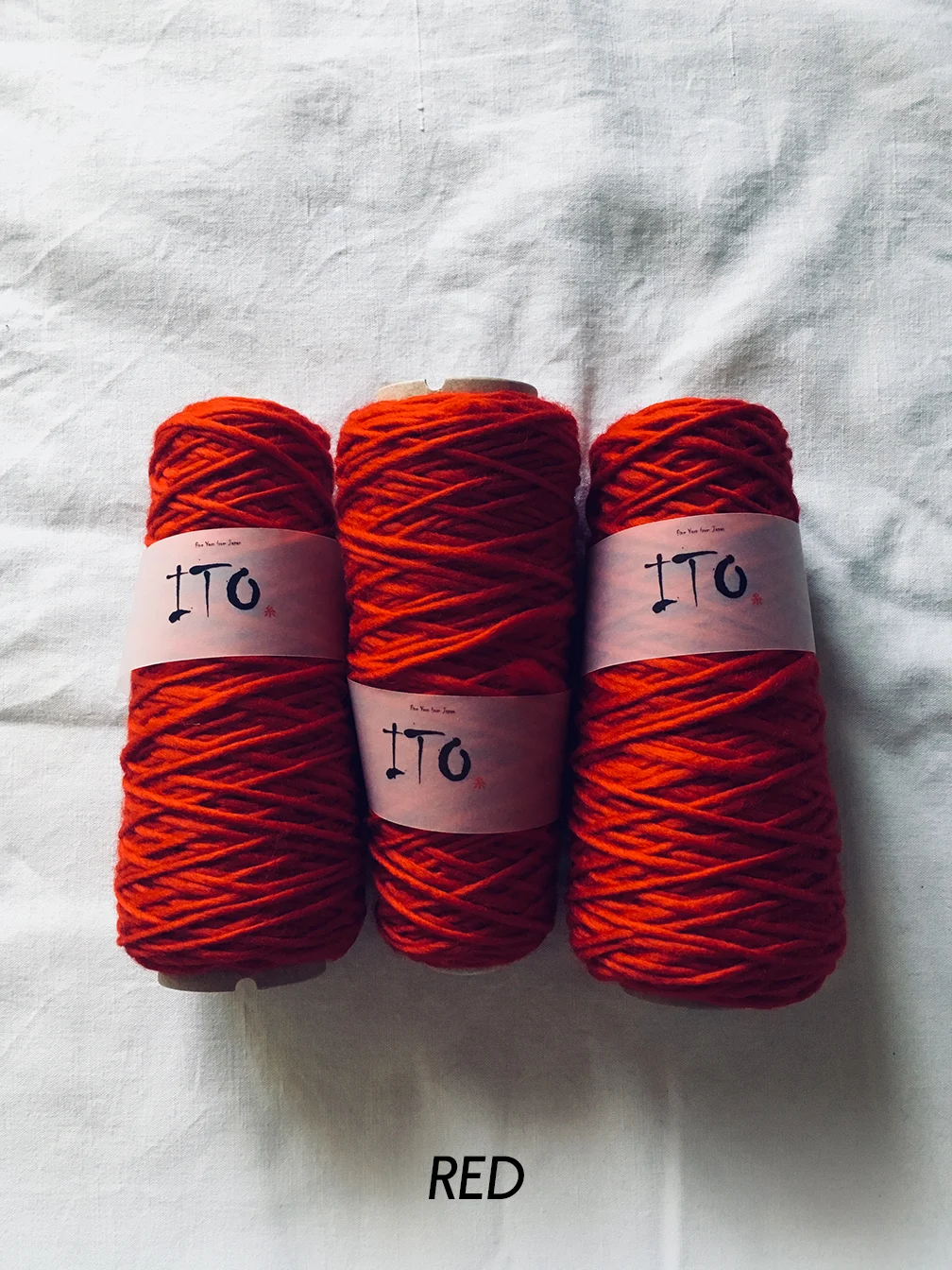 ito_yomo_red_480_wool_done_knitting