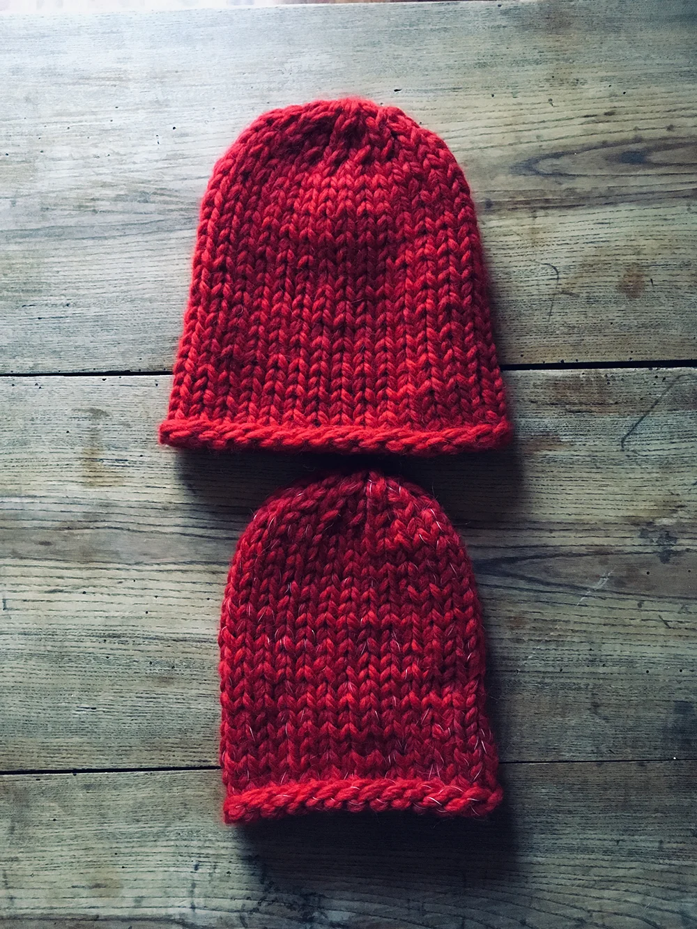 wool_done_mini_jo_beanie_fluo_knitting_kit
