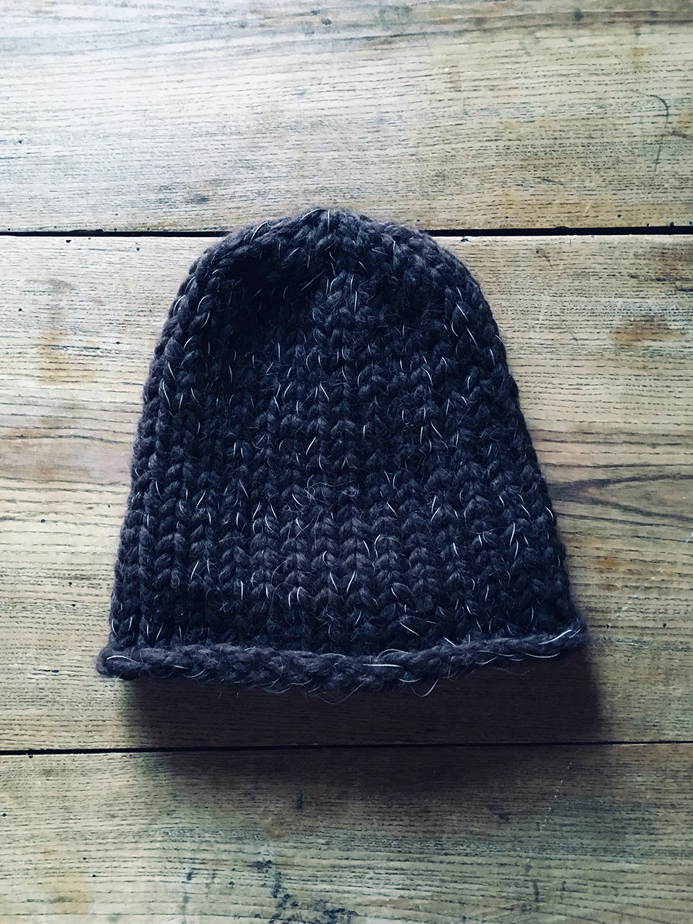 wool_done_jo_beanie_fluo_knitting_kit_3.jpg