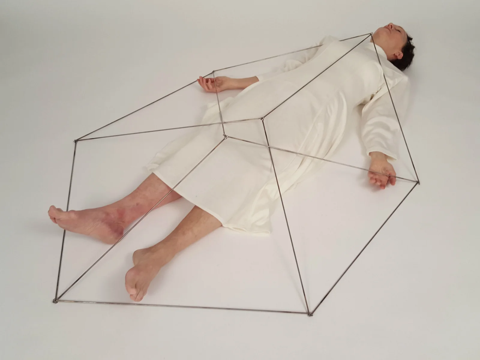 aerial-cube-eva-ingemarsson-dance-1.jpg