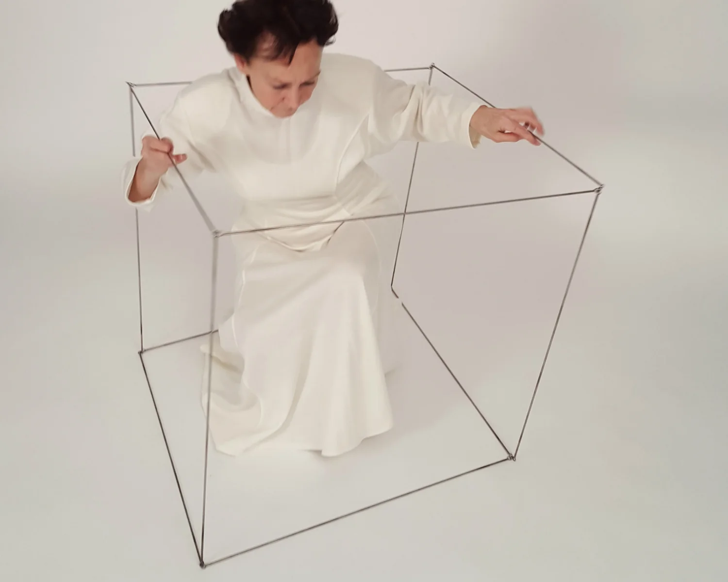aerial-cube-eva-ingemarsson-dance-5.jpg