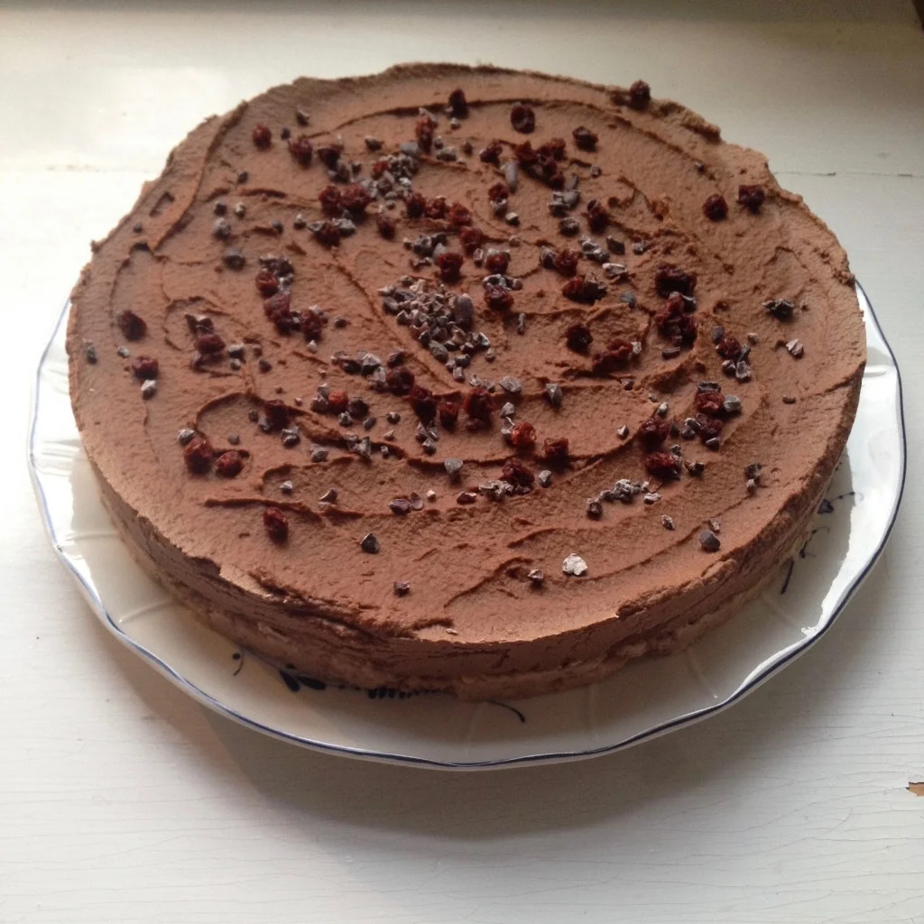 Chili-Chocolate Raw Cake