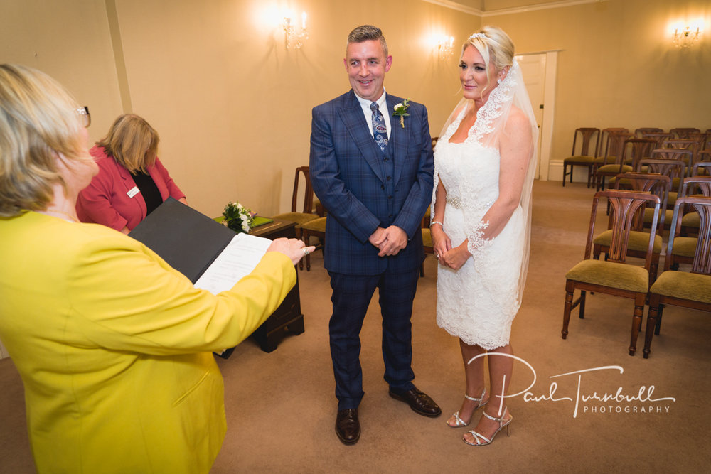 wedding-photography-harrogate-register-office-yorkshire-004.jpg