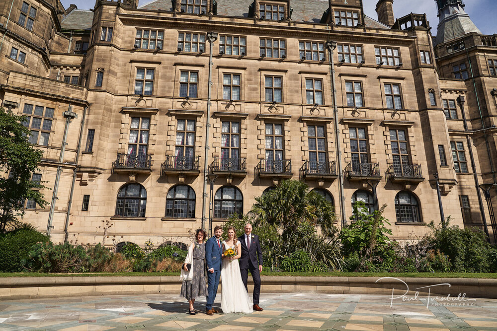 wedding-photographer-sheffield-town-hall-robyn-kieran-024.jpg