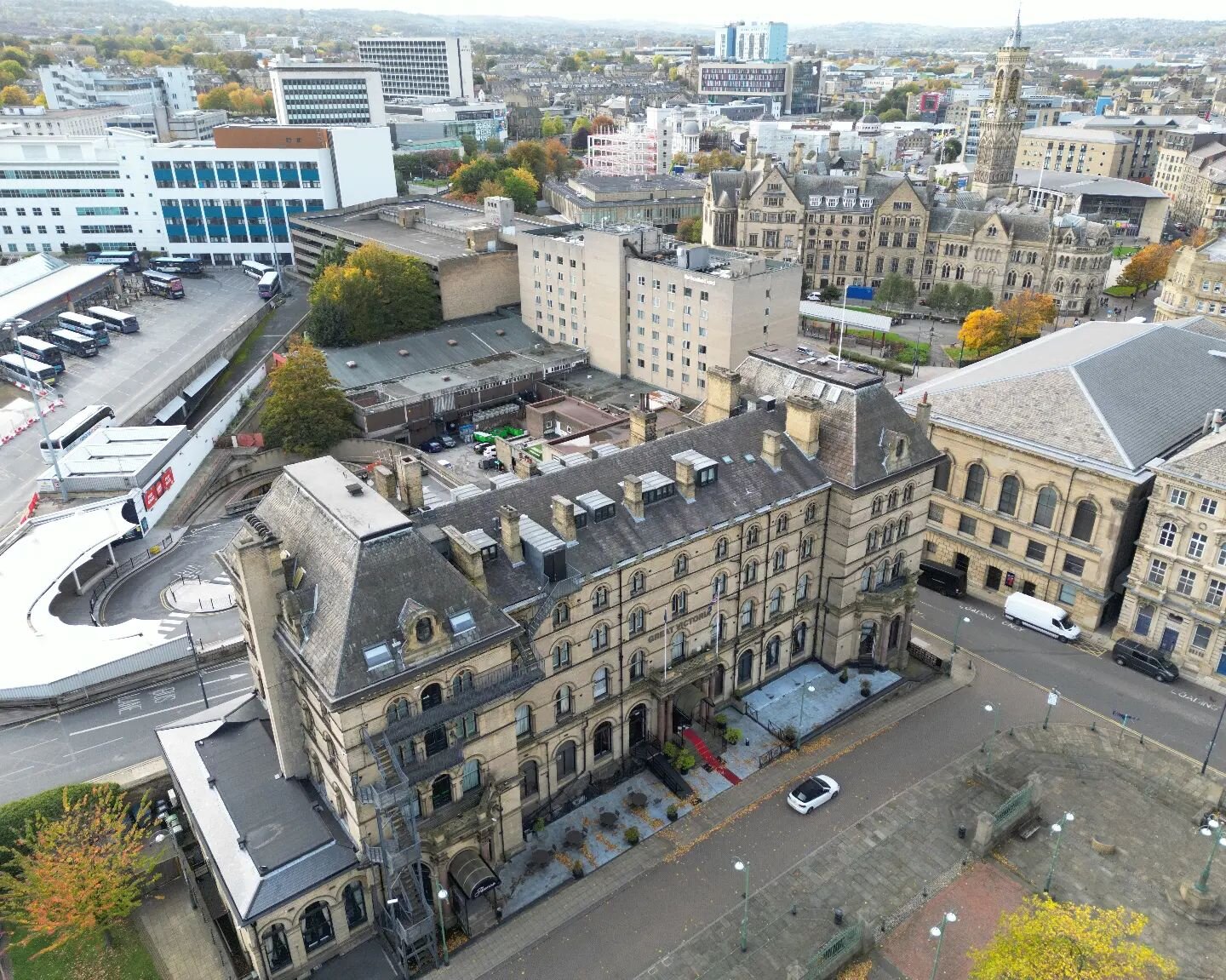 Today's office @thegreatvictoriahotelbradford
.
.
.
@djipro #mini3pro #djimini3pro #hotelsofinstagram #bradford #yorkshire #dronephoto #dronephotography #dronepilot