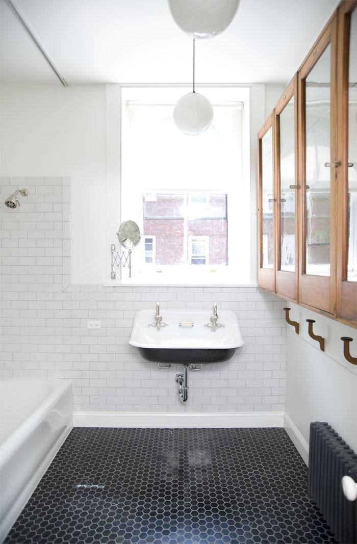 wow-i-love-so-much-of-this-the-black-penny-tile-vintage-trough-sink-subway-tile-with-dark-g-700-x-1067.jpg