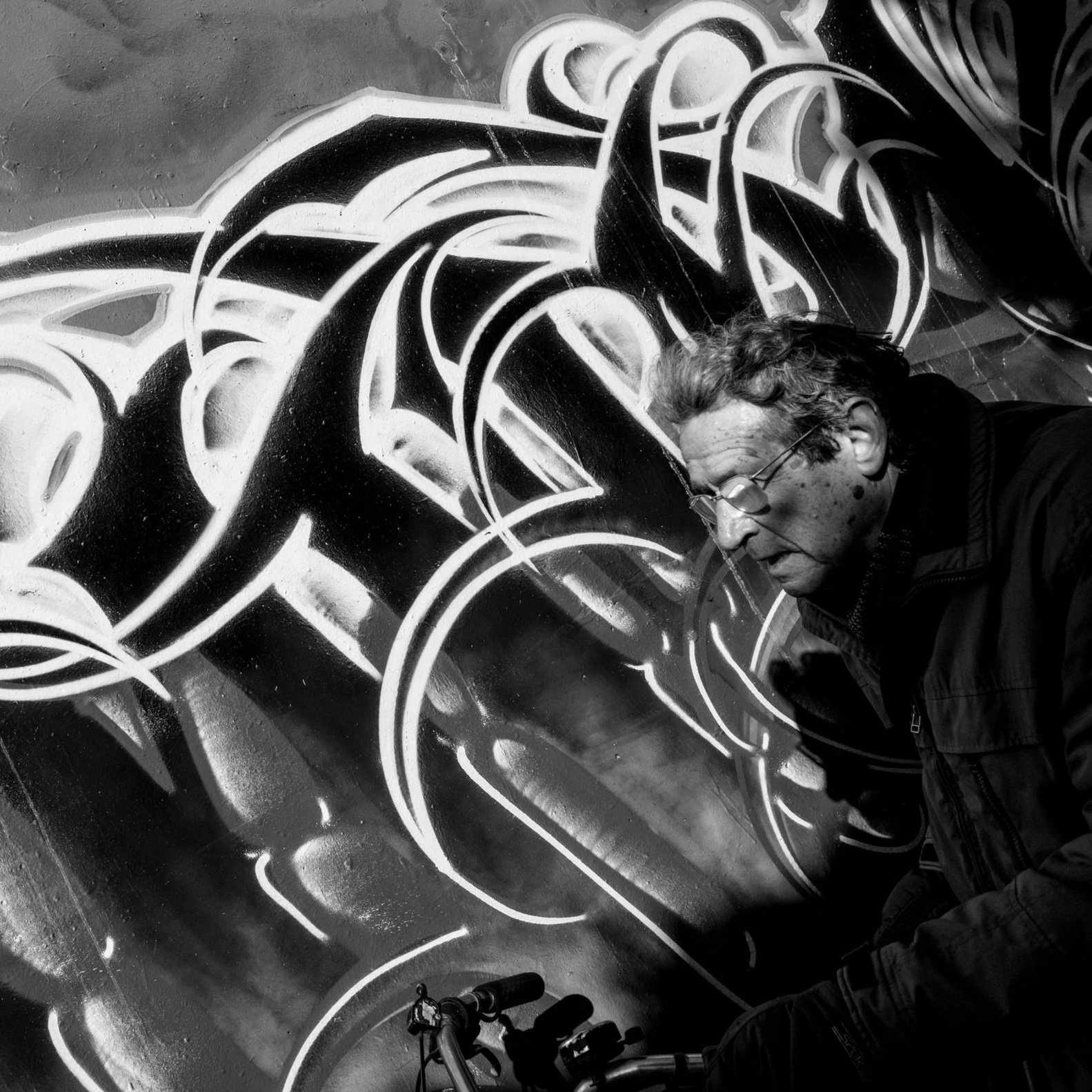 STREET - BLACK & WHITE