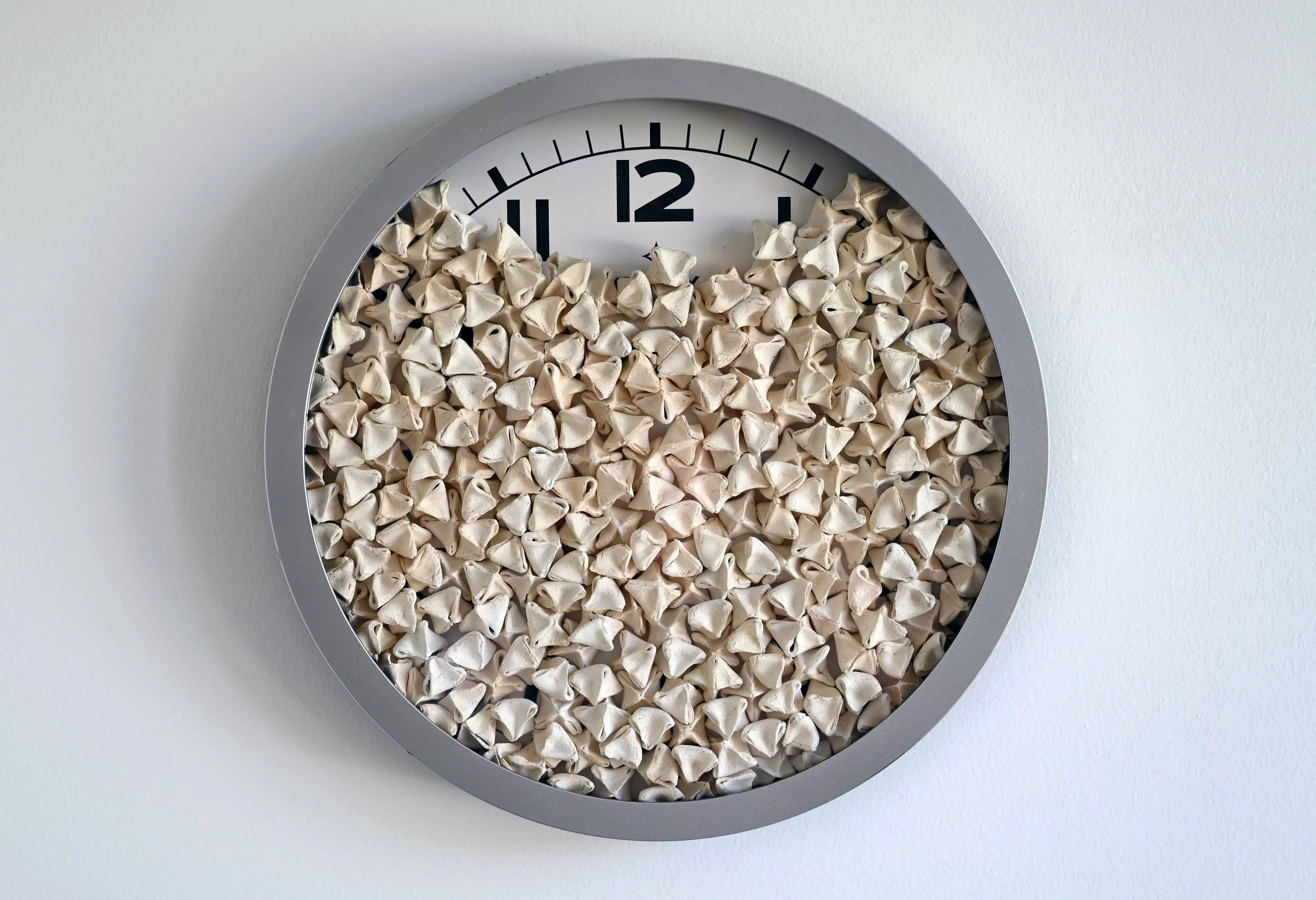 Mantıksız Saat (Illogical Time Piece)