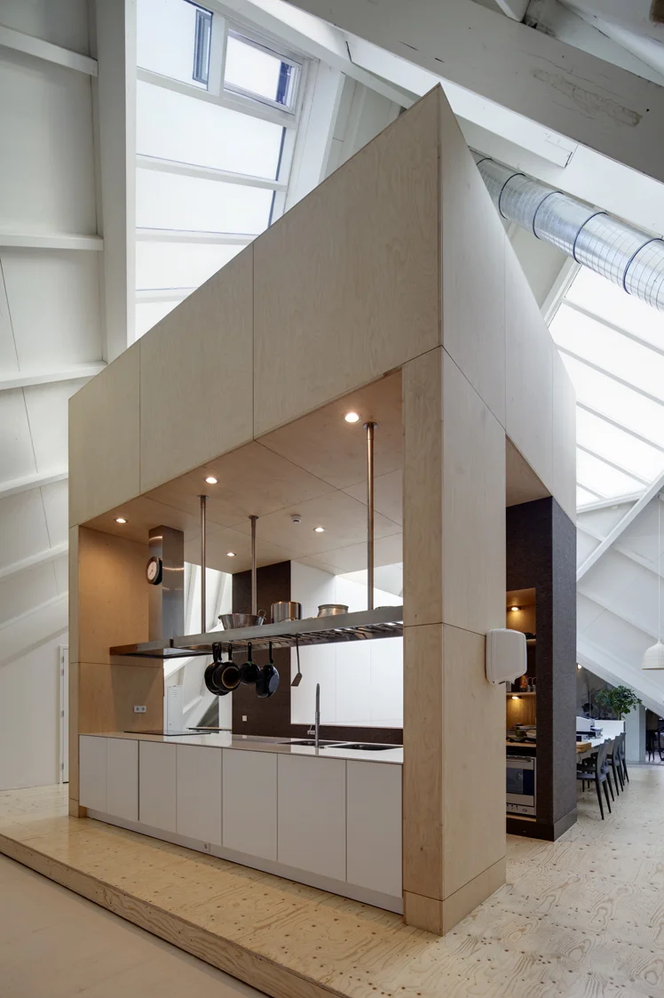 the element piercing through the existing structure