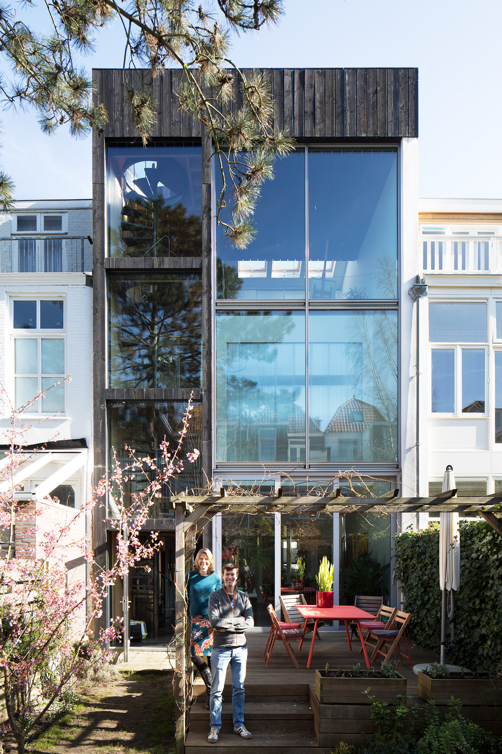   a bold intervention   dramatic transformation of a classic Dutch mansion 