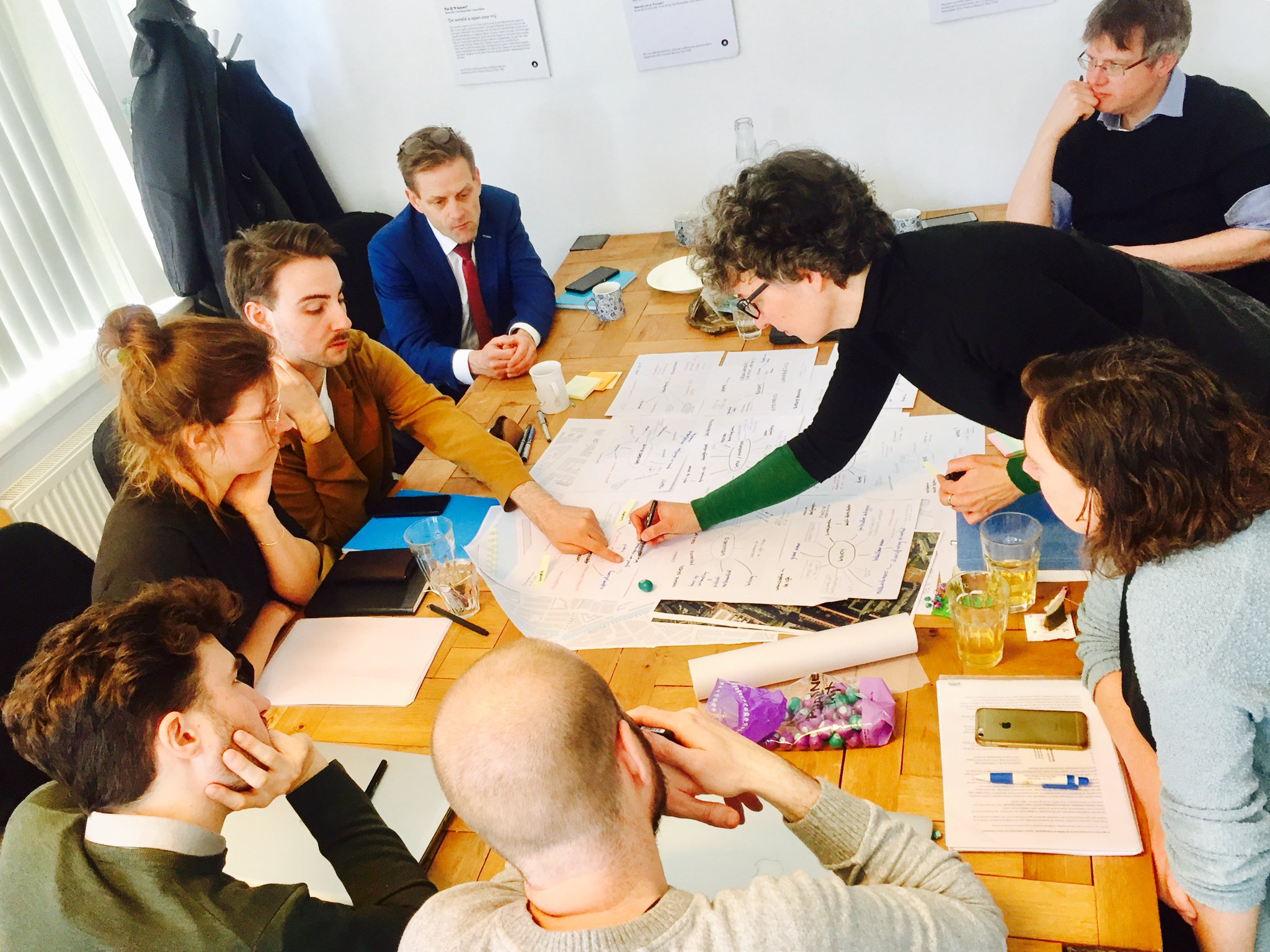 one of the sessions with the coalition and clients during our first pop-up studio in Studio Delfshaven on April the 3th