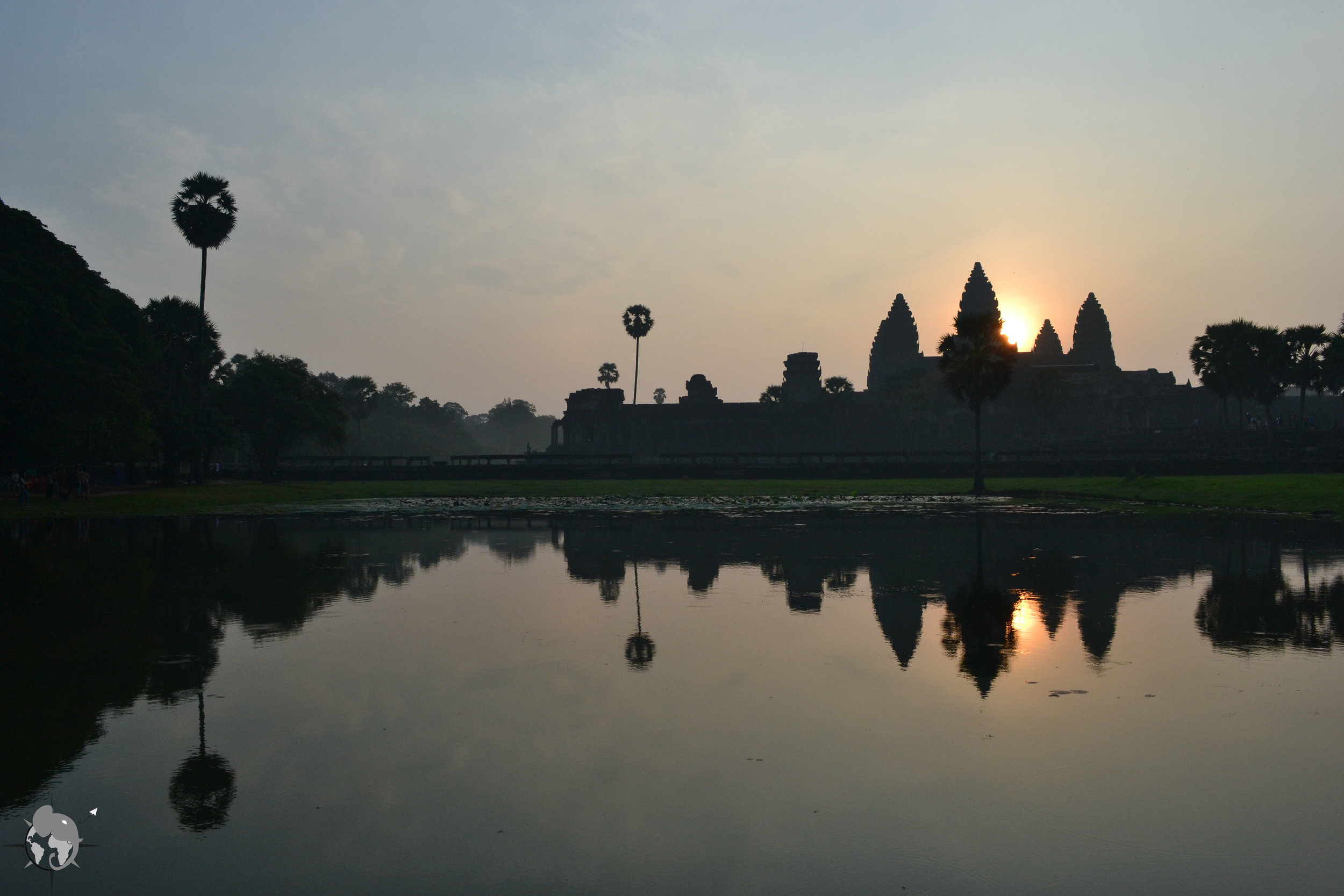 lever de soleil sur Angkor Wat.jpg