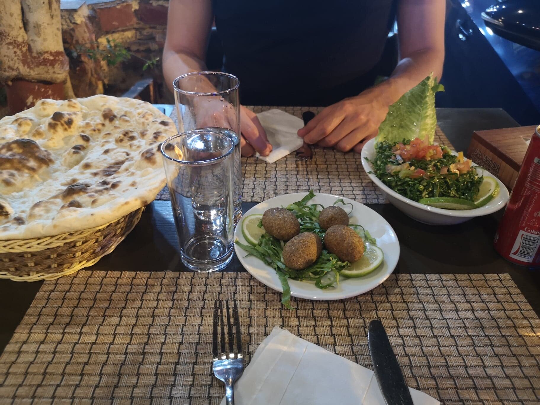 Au Al Wadi Restaurant, des Kebbeh et un taboulet pour une petite entrée... 