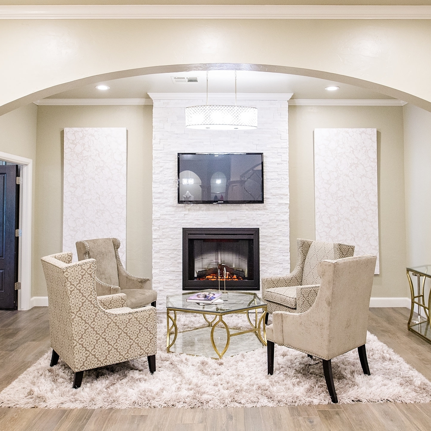 Sitting Area La Mariee - Ashley Sunderland.jpg