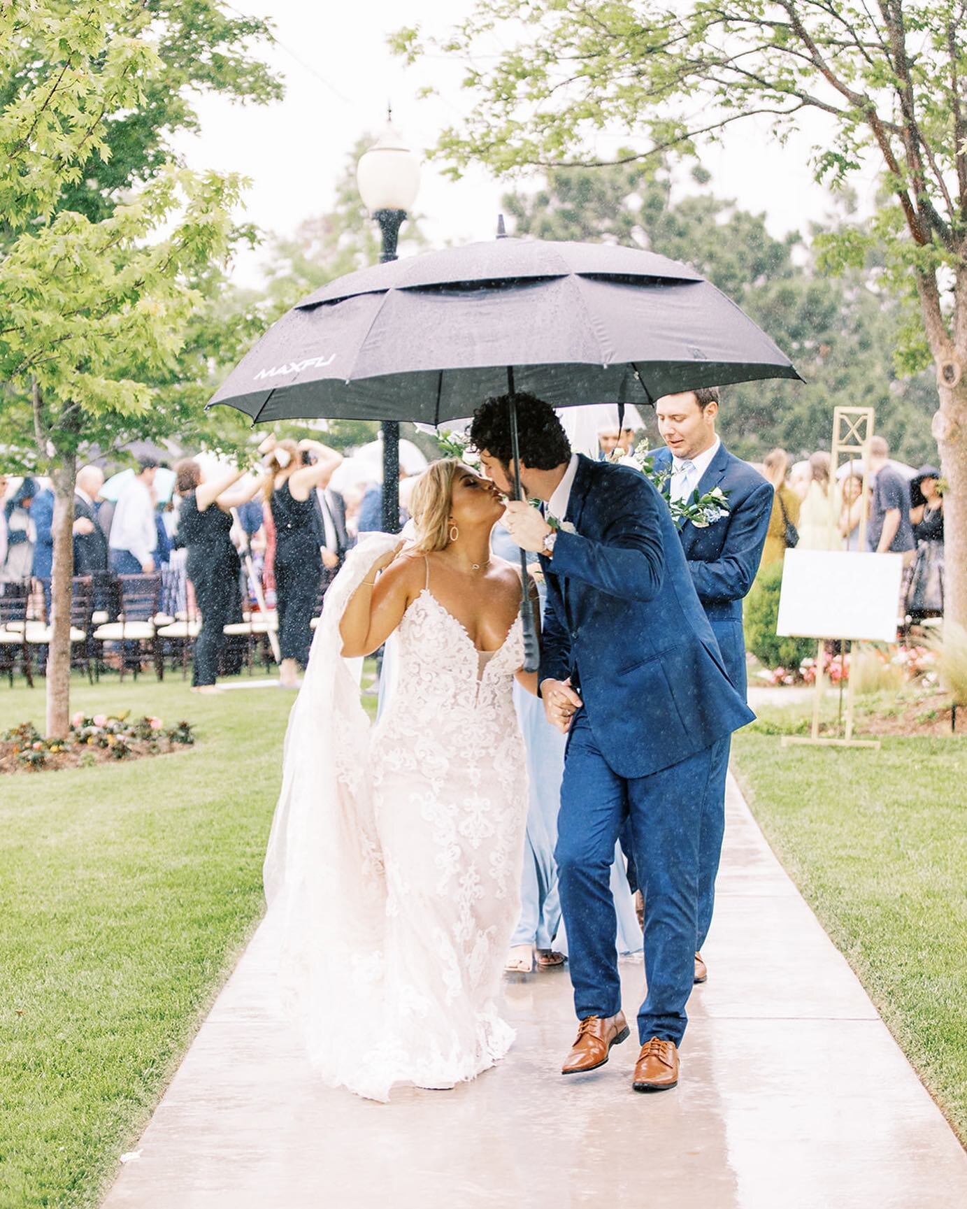 rain or shine &mdash; still a perfect day ☔️☀️
&bull;
&bull;
&bull;
&bull;
#weddingday #rainywedding #weddingvenue #oklahomawedding #oklahomavenue #weddingsofok #justmarried #bridetobe #weddingdress #2023weddingtrends #weddingtrends #bridal