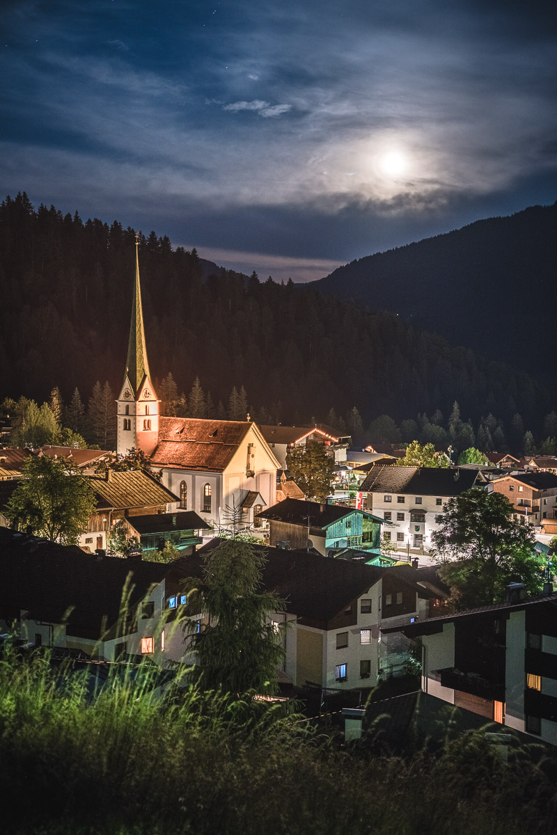 Scheffau im Licht des Vollmondes