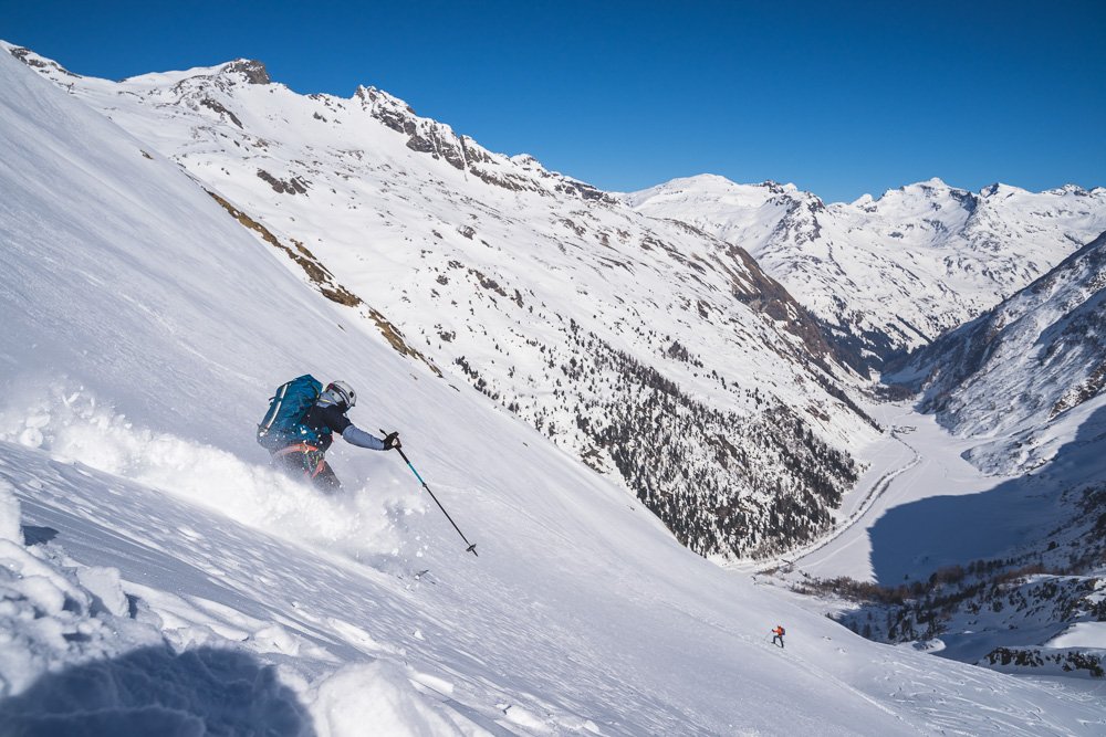 Weiter unten um die Neue Prager Hütte guter Schnee