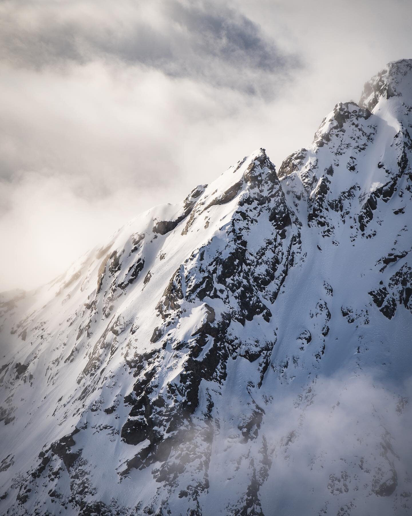 Clouds drifting around the peaks of the Austrian Alps on a stunning morning last weekend.

#tirol #tyrol #visittirol #austria #&ouml;sterreich #morningview #clouds #stubaieralpen #stubai #stubaital #visitaustria #austrianalps #alpen #alps #berge #ski