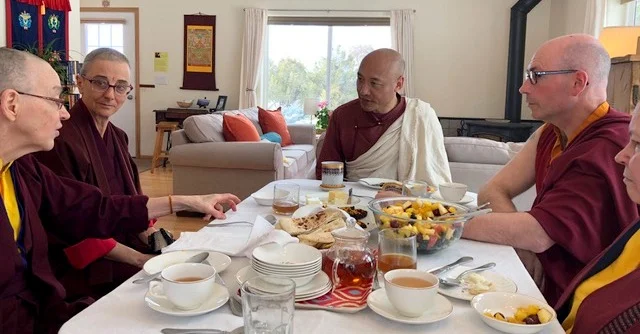 Anam Thubten's gentle, relaxed style made for delightful lunchtime conversation.