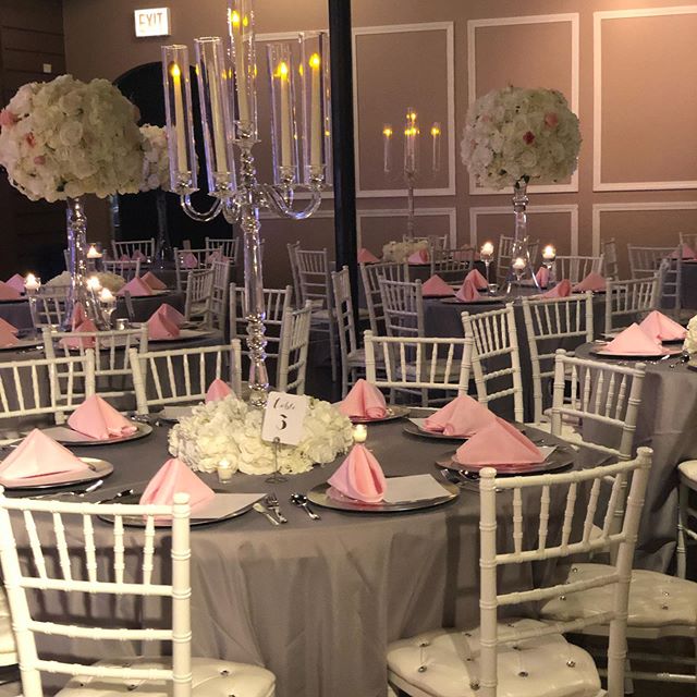 Mid-week vibe ✨
.
.
.

We are a full service party rental &amp; event decorating company providing luxurious table covers, chair covers, overlays, sashes, napkins, runners, charger plates and centerpieces based in Chicago metropolitan  and northwest 