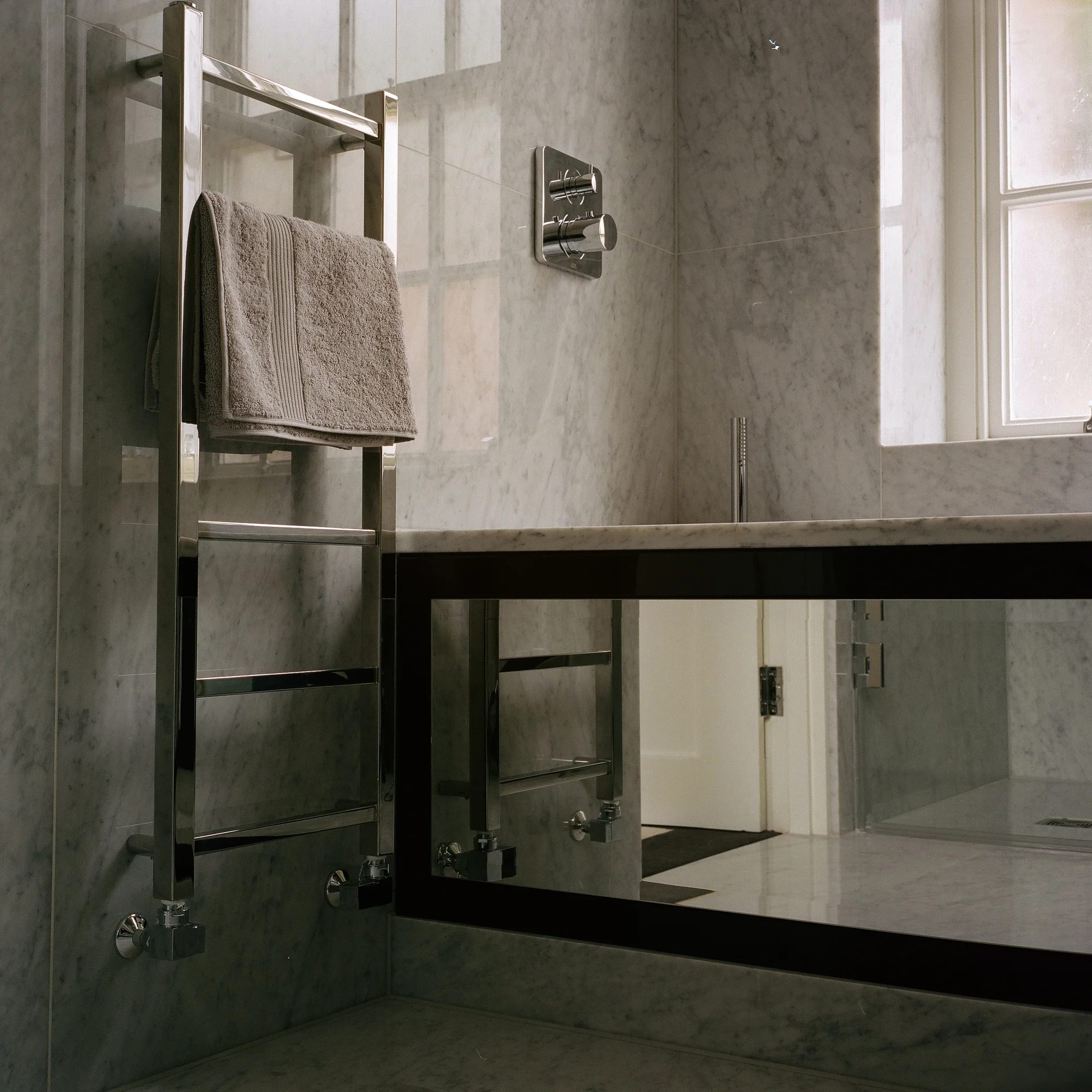 ManorApt27.jpg