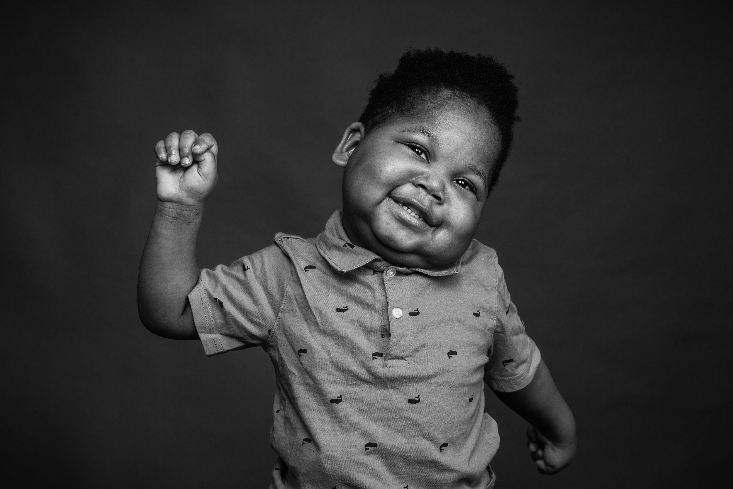  Flashes of Hope is a non-profit that provides free photo-shoots for those affected by childhood diseases included cancer and leukemia. We take portraits of the kids by themselves, with their families, with the favourite doctors and nurses.&nbsp; 