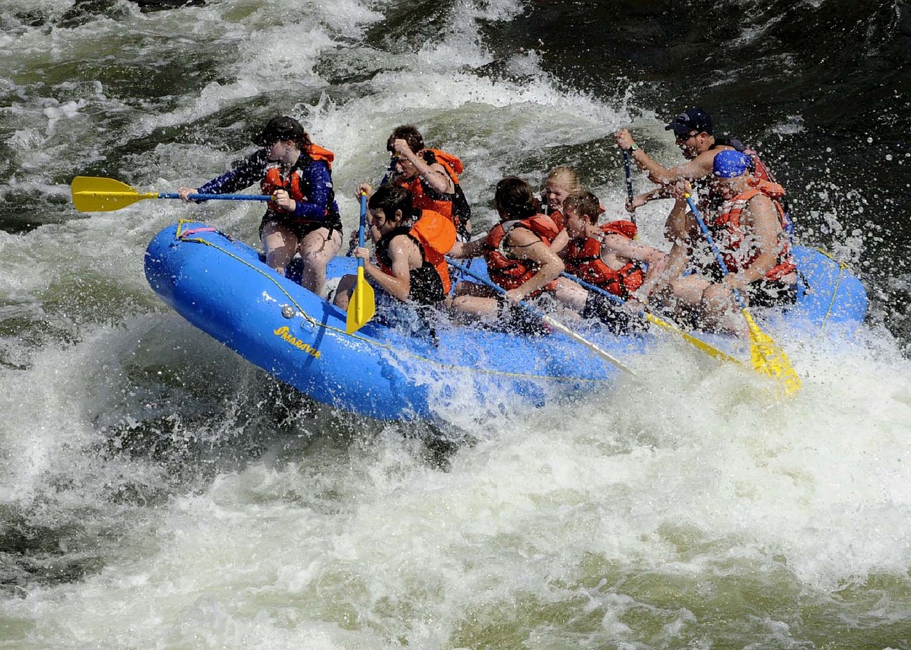 rafting-695318_1280.jpg