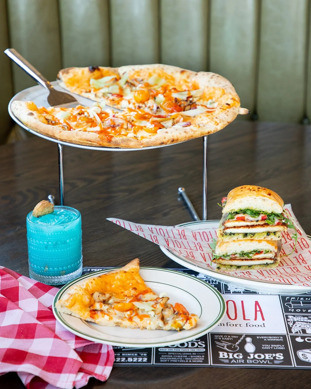 Big Adventure Specials!

BUFFALUFFAGUS
Buffalo-Bianco Base, Shredded Mozzarella, Grilled Chicken, Fresh Red Onions, Heirloom Cherry Tomatoes Finished with Crumbled Gorgonzola and Shaved Celery
 
BIG BIRD
Crispy Chicken, Roasted Red Peppers, Provolone