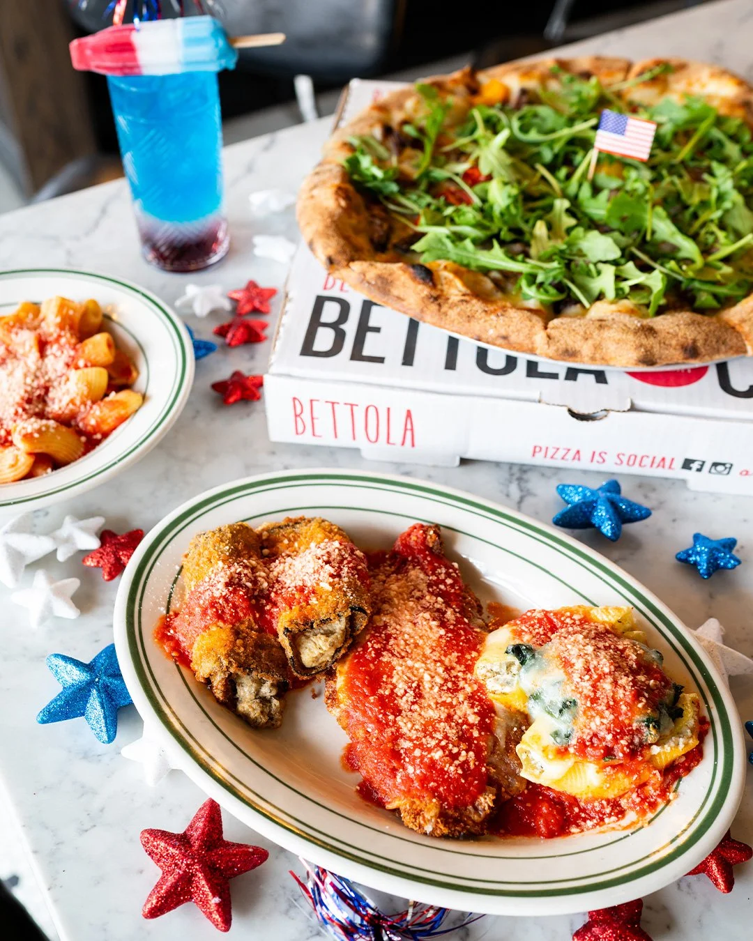 Remembering and honoring all who serve this weekend 🇺🇸

AMERICAN PIE
Bianco Sauce, Smoked and Shredded Mozzarella, Braised Short Rib, Caramelized Onions, Heirloom Cherry Tomatoes Finished with Arugula and Hot Honey.

LAND OF LIBERTY
2 Eggplant Roll