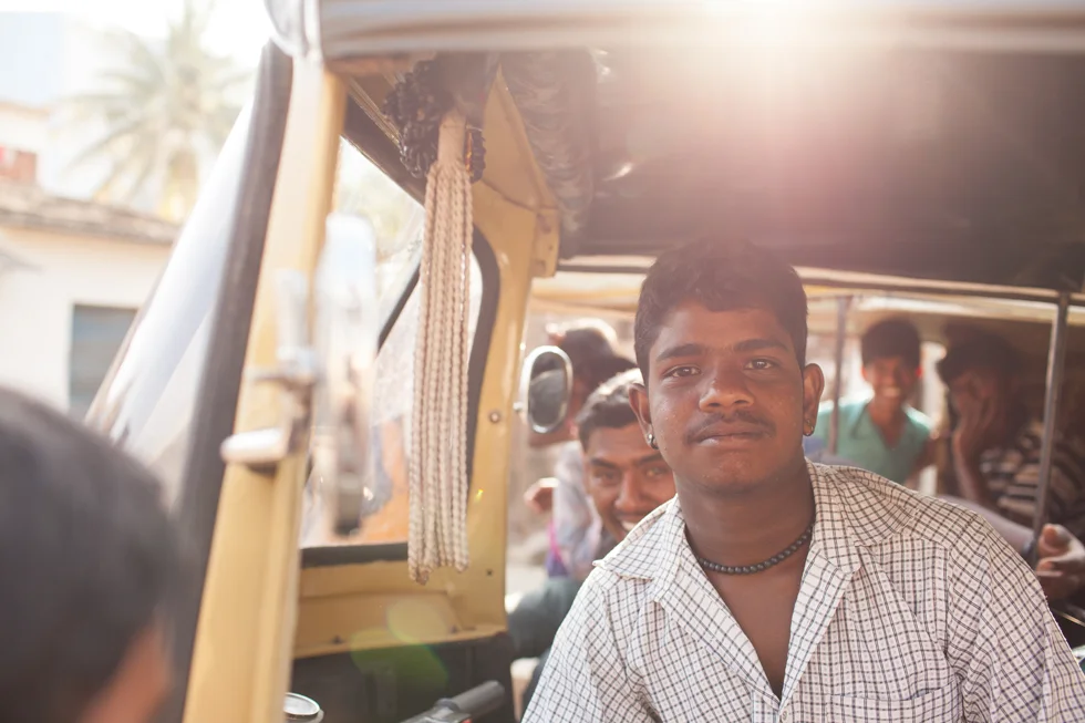 rickshaw driver india