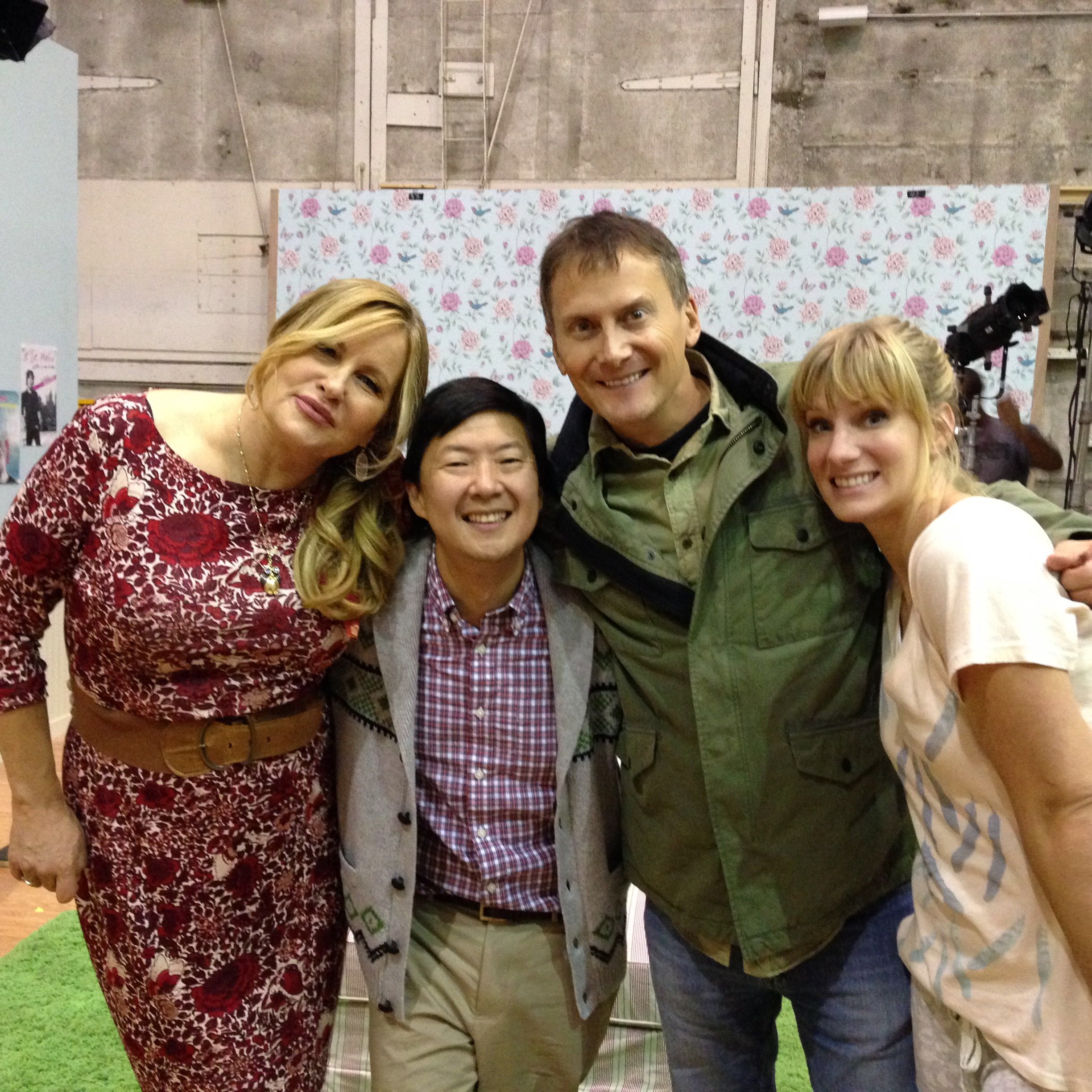 BEHIND THE SCENES WITH JENNIFER COOLDGE, KEN JEONG, HEATHER MORRIS; GLEE