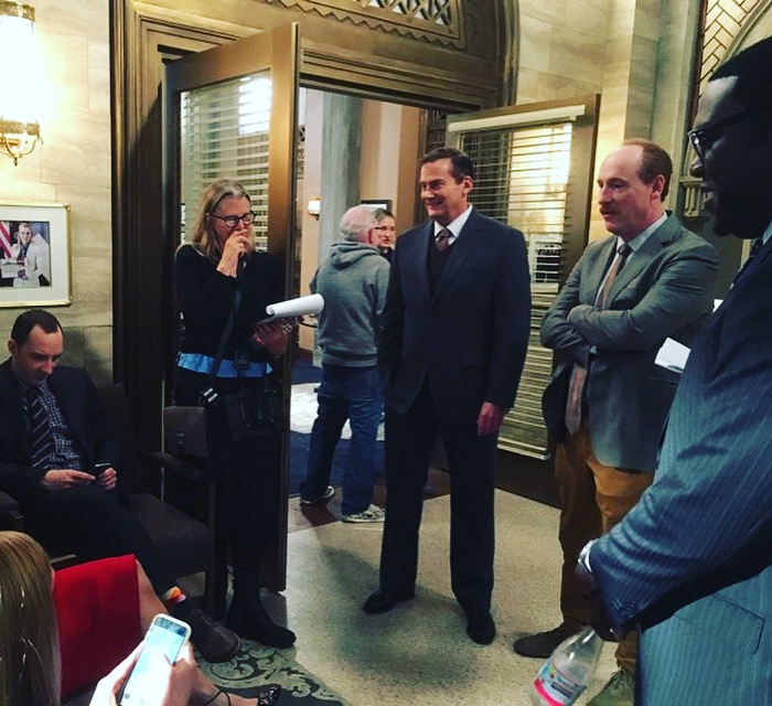 CAST AND CREW REHEARSING VEEP