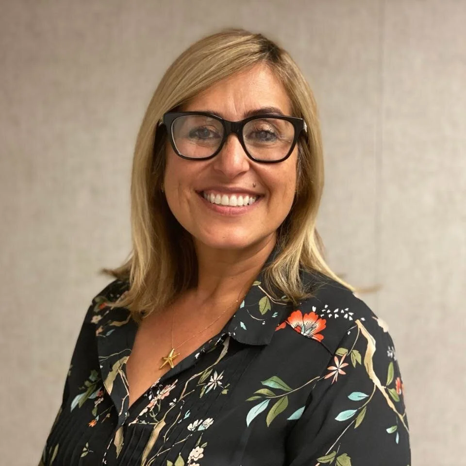 Dr. Estela Salas-Sarmiento