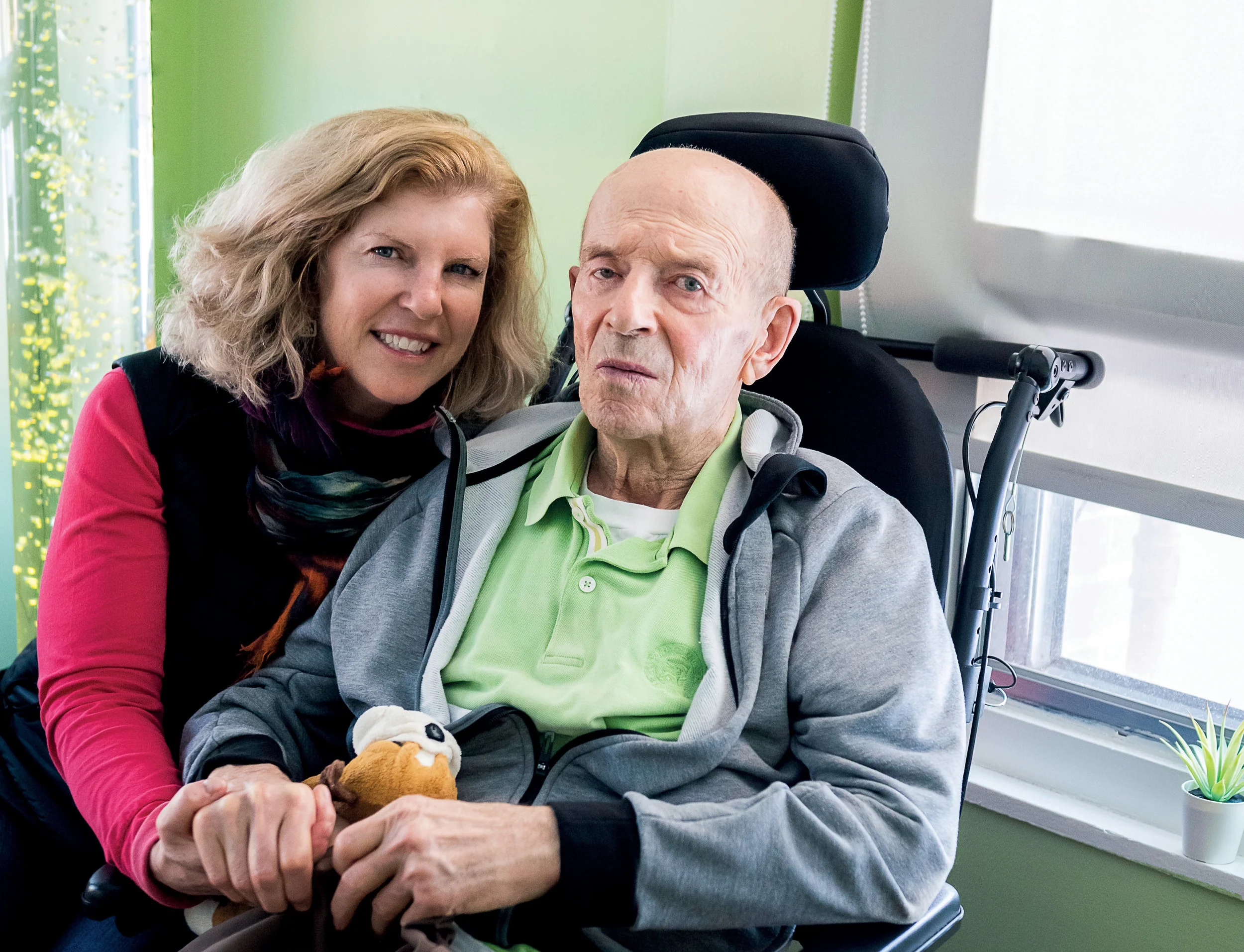 Lisa Poole, shown here with her father, John. Photographed by Laura Colpitts Photography.