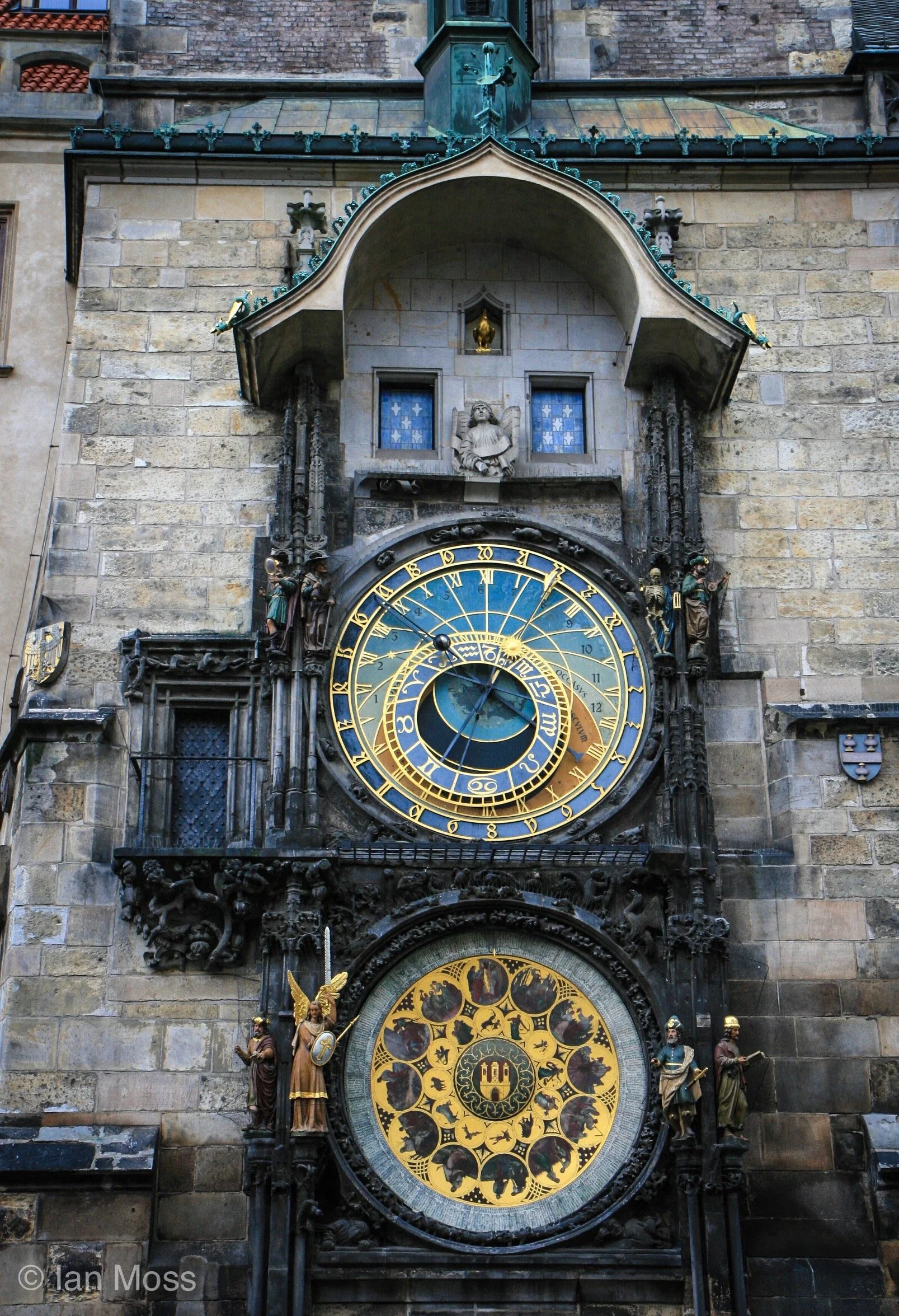 Pague Clock