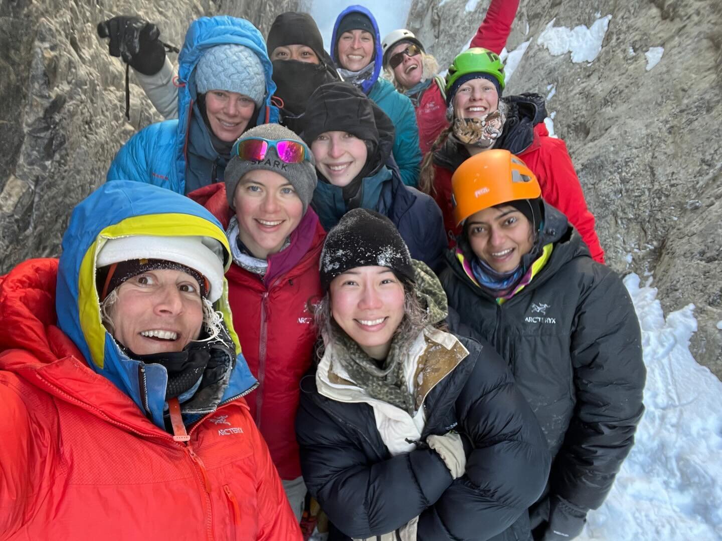 The past few days have been exceptionally cold in the Rockies and I can&rsquo;t say enough how awesome this group of women were. 
.
Thank you @shemovesmountains @huens and @e_xi_r for having me along for some very fun times ( @hannahraepreston ). 
.
