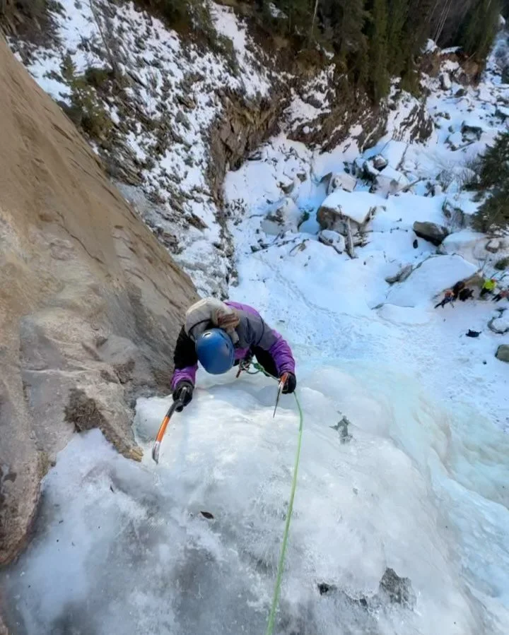 Peace Region Ice Extravaganza Jan 10-13

Day 2 - Teepee Falls, Nesbitt Knees, and Quest Falls

Our biggest day out with 18 people split into 3 venues. It was a lot of logistics to kit everyone out but we all worked together and got gear to everyone b