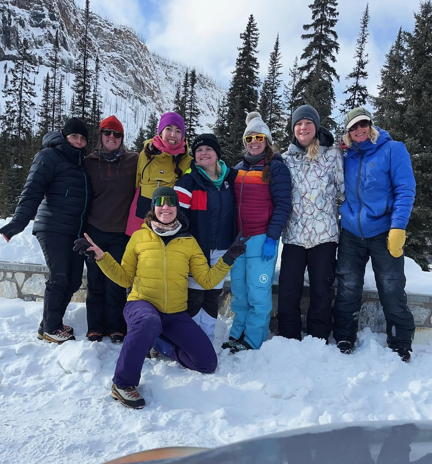 A wonderful weekend of ice climbing and good times with @shemovesmountains crew. We visited a few classic venues with lots of options. 

Territories of Treaty 7:
- The Blackfoot Confederacy
- Kainai [Gaa-Naw], and Piikani [Bee&ndash;gaa&ndash;knee] n