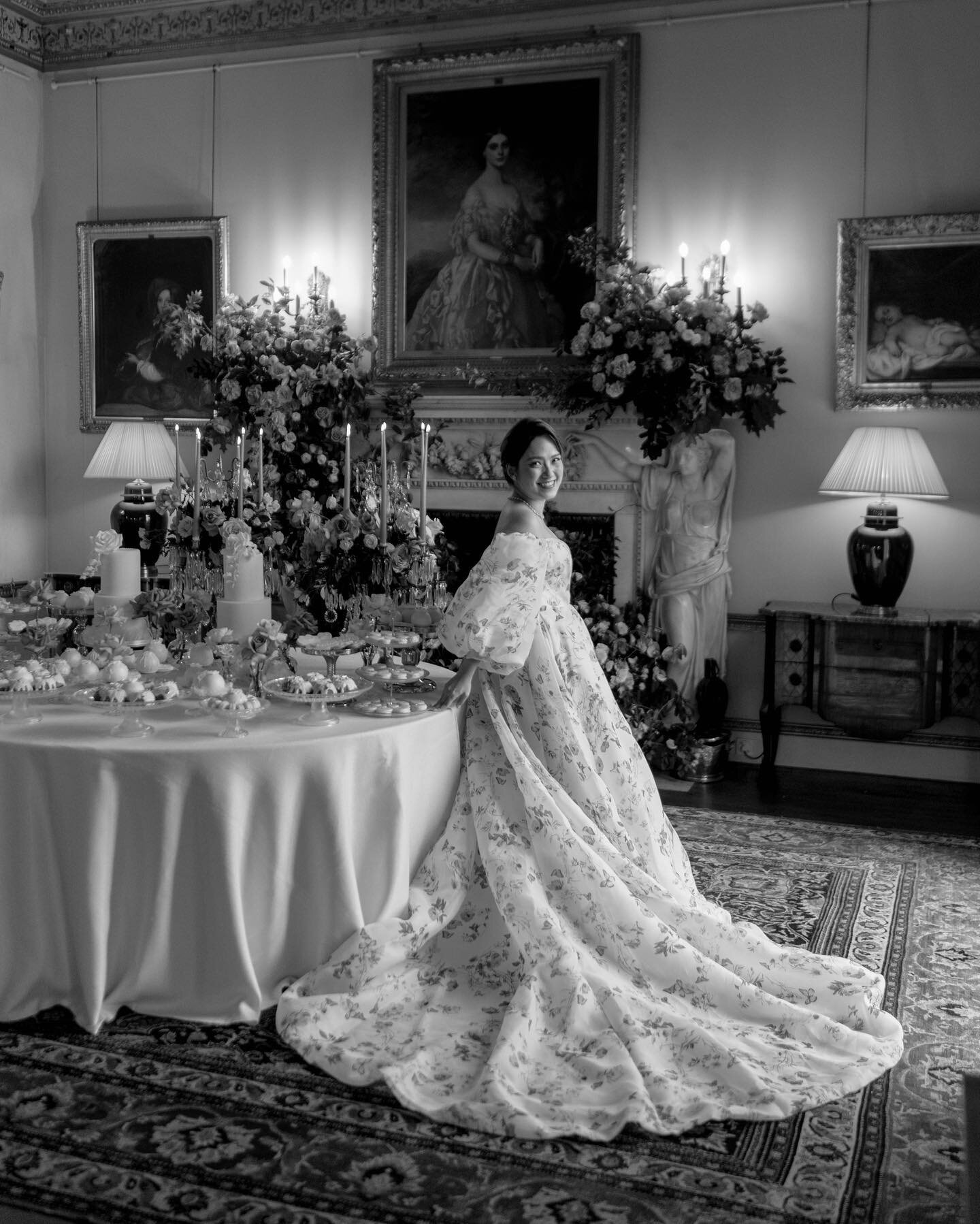 The wedding that looked like a styled shoot 

Planner @katrinaotterwed 
Venue @somerleyhouse 
Flowers @allforlovelondon 
Dress @verawangbride 
Hair and Makeup @hkmuaveron 
Cake @byyevnig 
Caterer @caperandberry 
Videographer @perfectmomentfilms